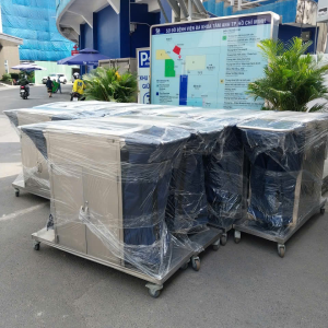 Xe dọn vệ sinh phòng inox 304