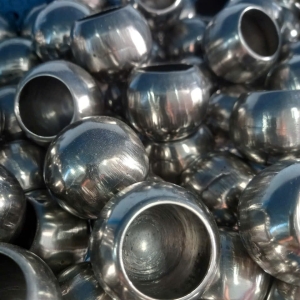 Qủa cầu inox cầu thang