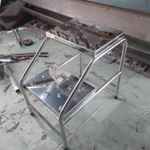 Bục đứng 2 tầng inox 304