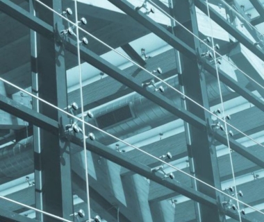 Ứng dụng thực tế của phụ kiện inox 304 trong nhà phố, nhà xưởng và công trình thương mại hiện đại